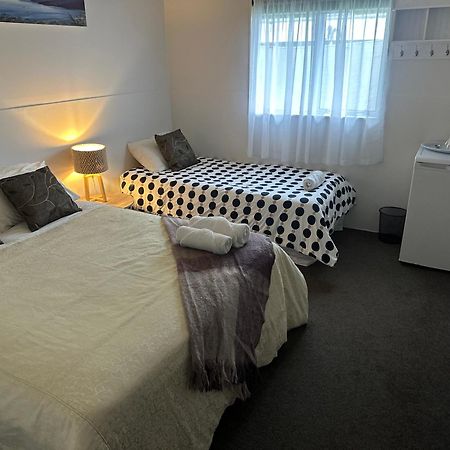 Happy Apple Backpackers Hostel Motueka Room photo