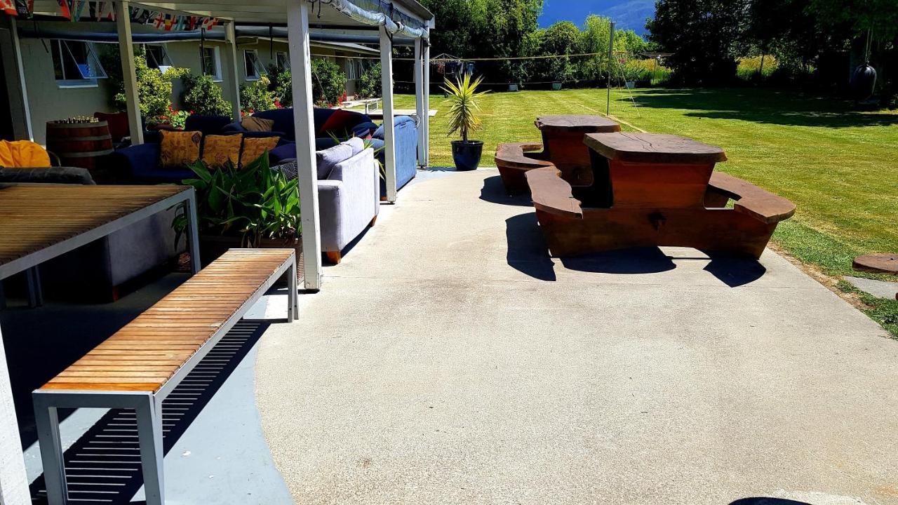 Happy Apple Backpackers Hostel Motueka Exterior photo