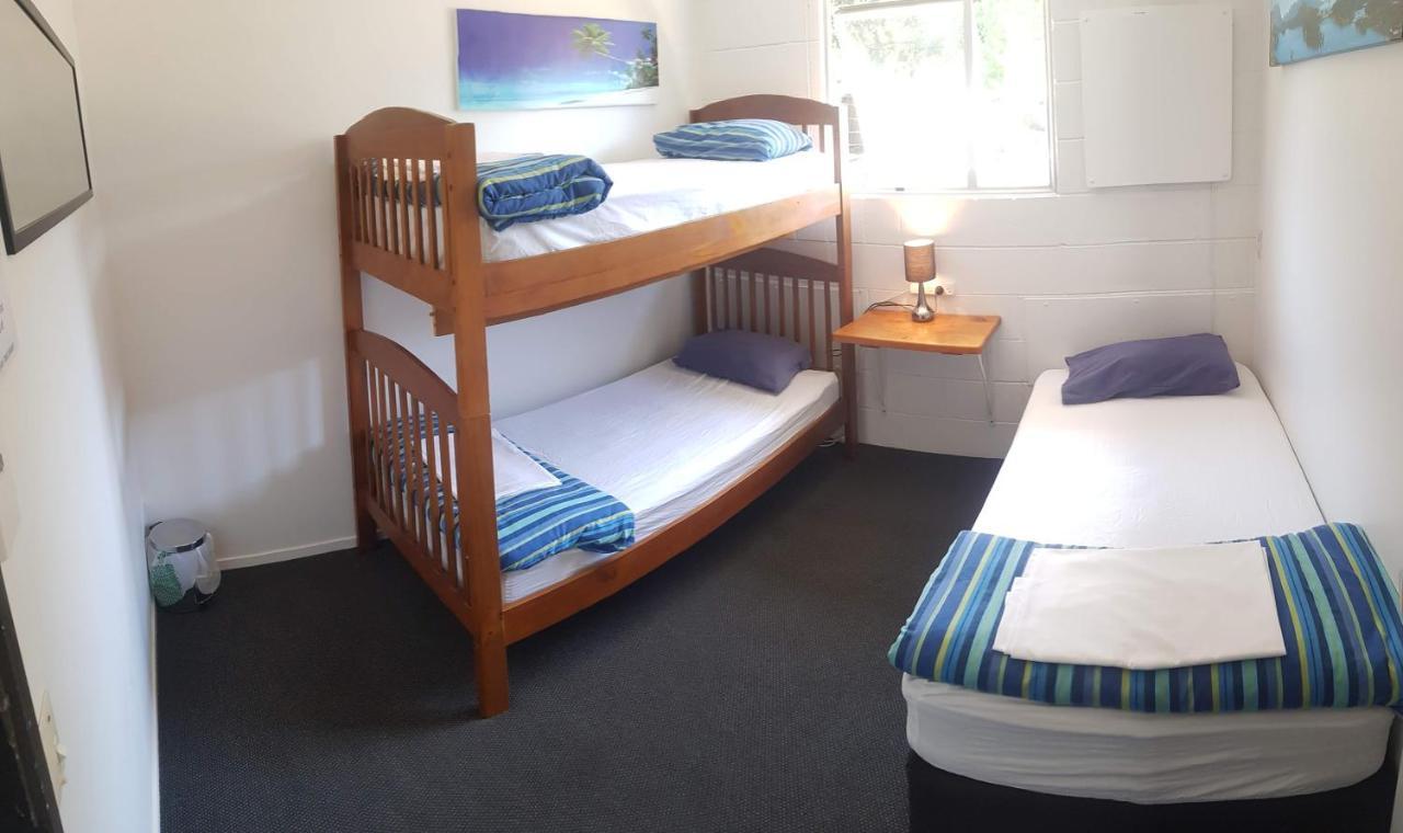 Happy Apple Backpackers Hostel Motueka Exterior photo