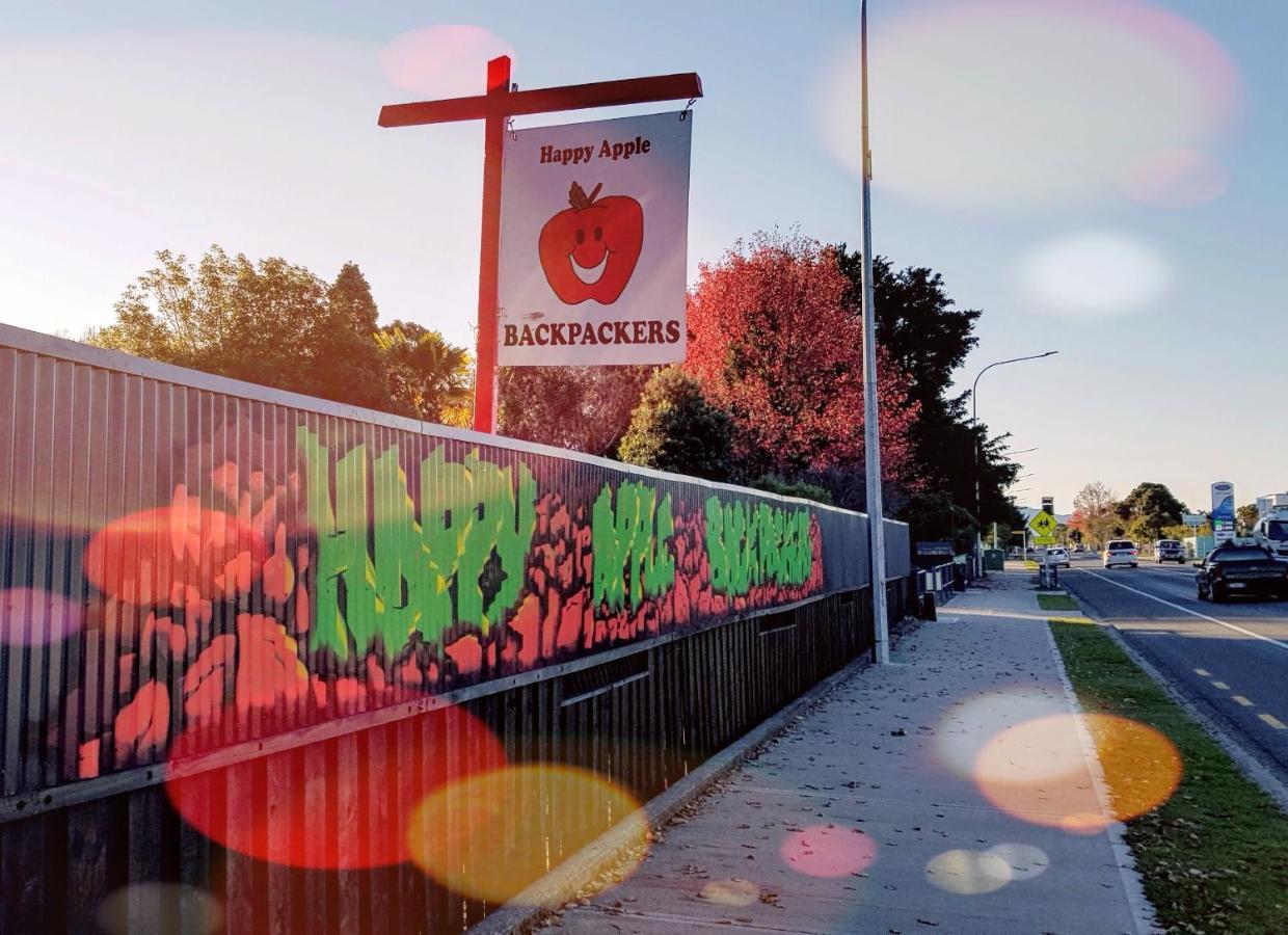 Happy Apple Backpackers Hostel Motueka Exterior photo